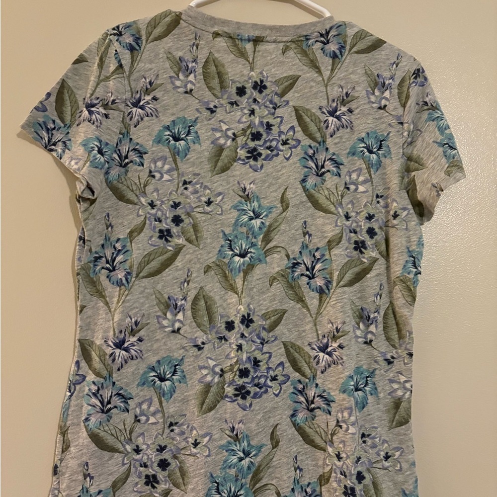 Aeropostale Gray Floral Crew T-Shirt - Picture 3 of 3